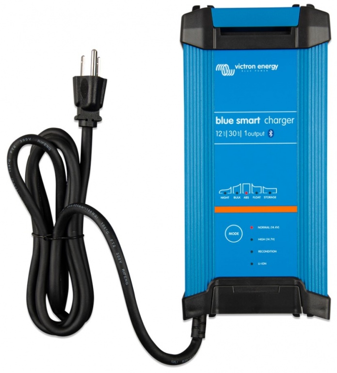 10200205-victron-blue-power-acculader-12-30-front